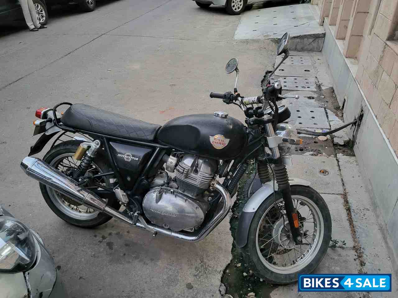 Black Royal Enfield Interceptor 650 Twin