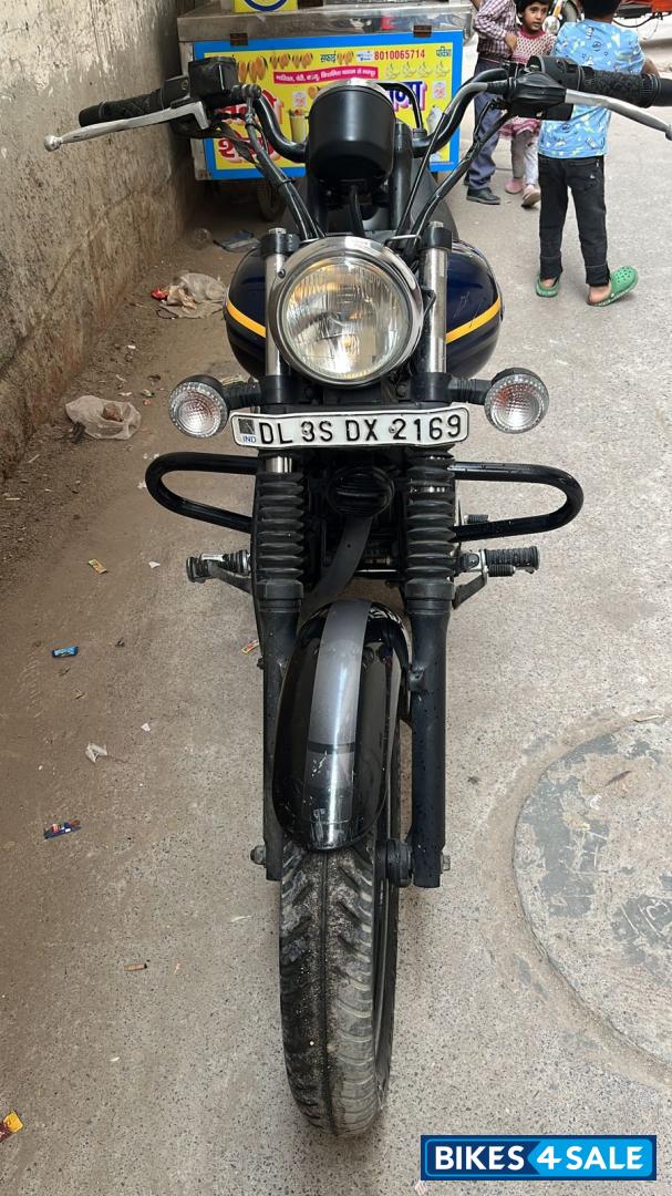 Blue Bajaj Avenger Street 150 Blue Bajaj Avenger Street 150