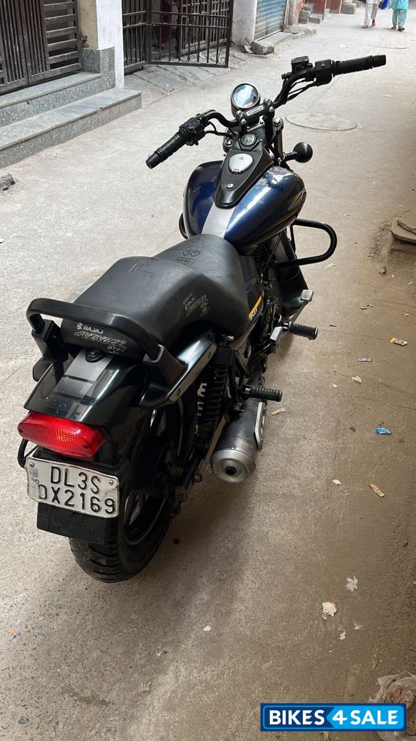 Blue Bajaj Avenger Street 150 Blue Bajaj Avenger Street 150