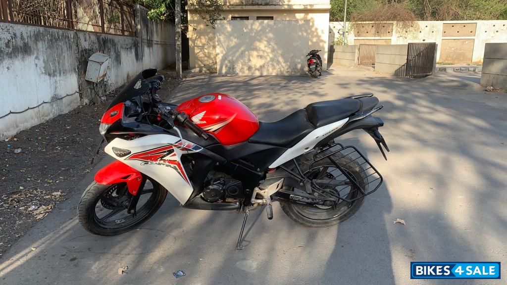 Red & White Honda CBR 150R