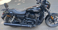 Black Harley Davidson Street 750