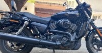 Black Harley Davidson Street 750