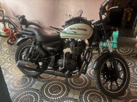 White Royal Enfield Thunderbird X 350