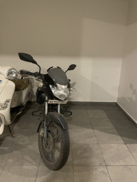 Black TVS Apache RTR 160