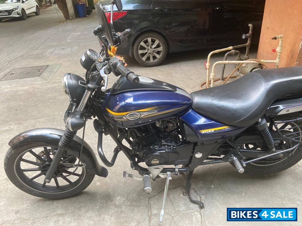 Blue Bajaj Avenger Street 160