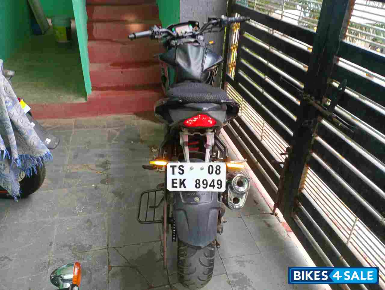 Black Suzuki Gixxer 150