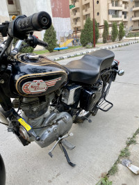 Black Royal Enfield Bullet Standard 350