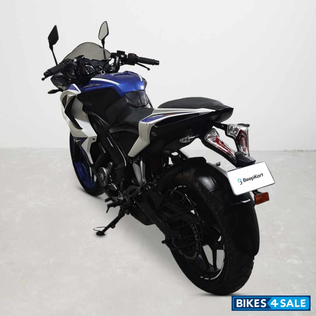 Bajaj Pulsar RS 200