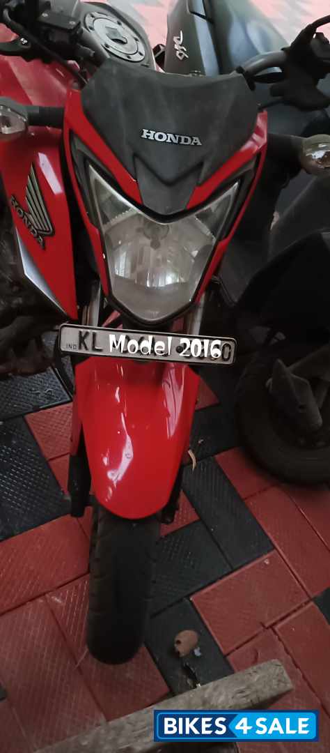 Honda CB Hornet 160R ABS