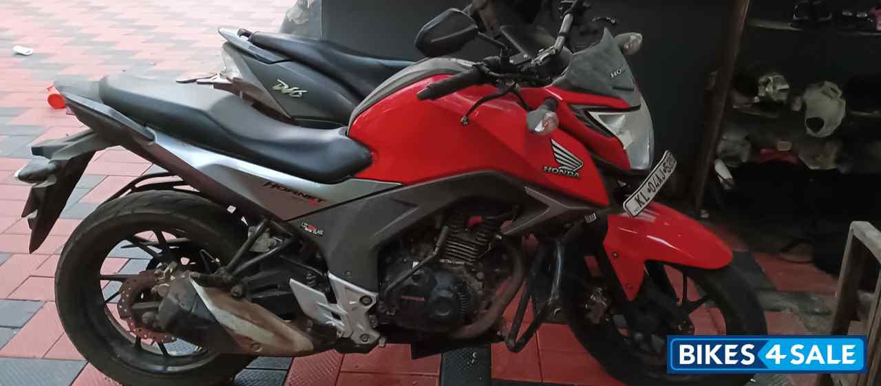 Honda CB Hornet 160R ABS