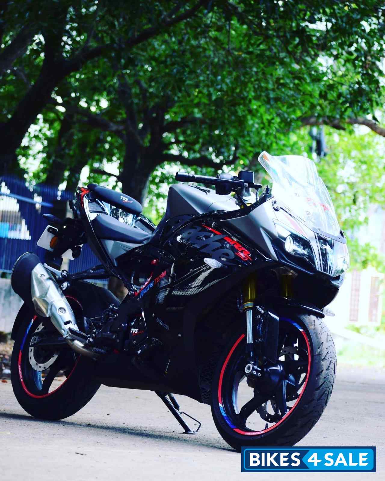 Black Red TVS Apache RR 310
