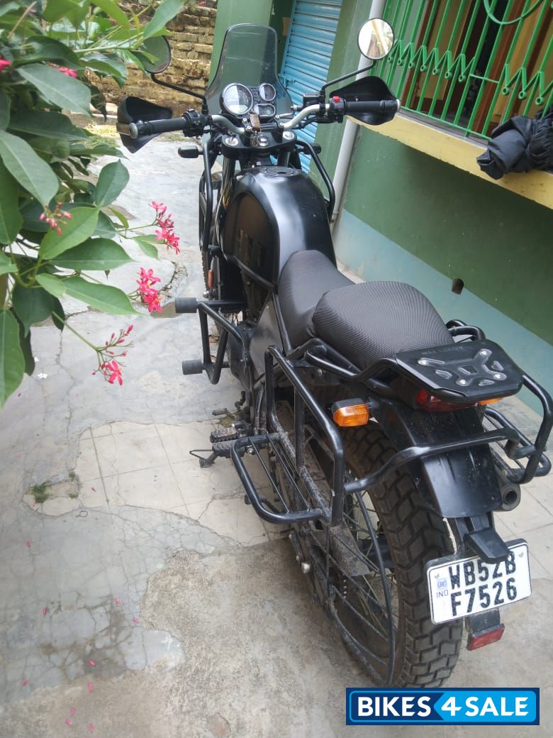 Black Royal Enfield Himalayan BS VI