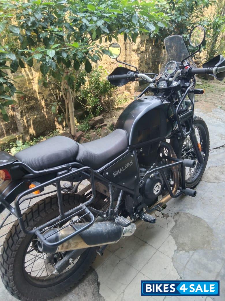 Black Royal Enfield Himalayan BS VI