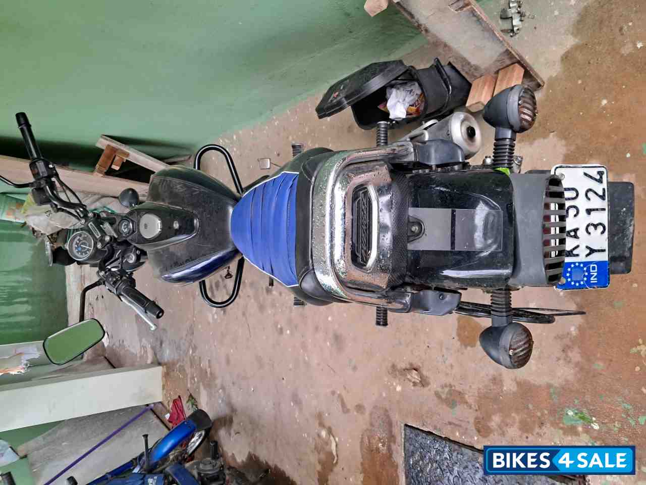 Bajaj Avenger Street 150