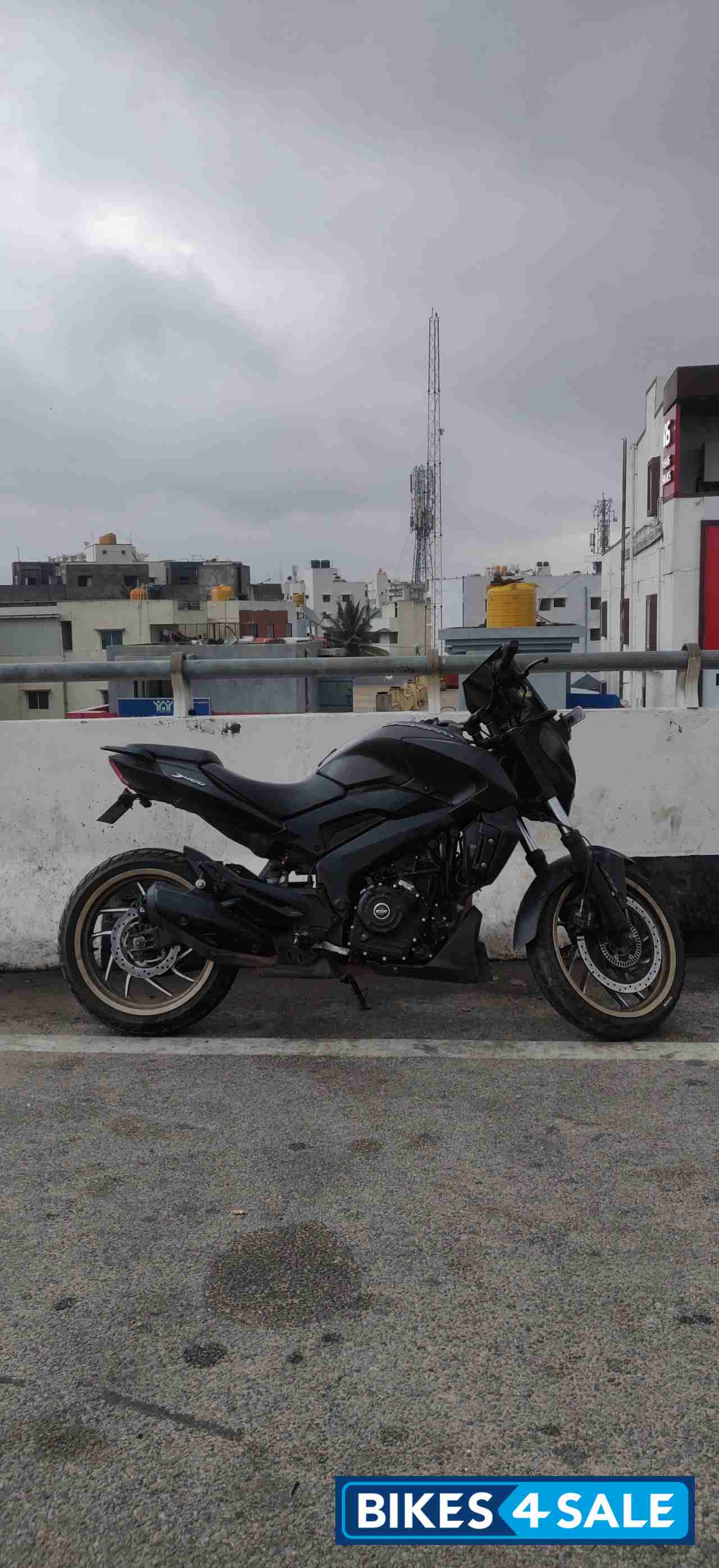 Matte Black Bajaj Dominar 400 ABS BS6