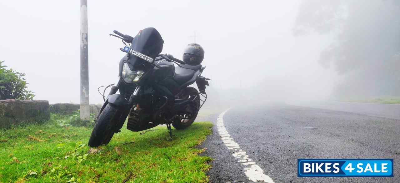 Matte Black Bajaj Dominar 400 ABS BS6