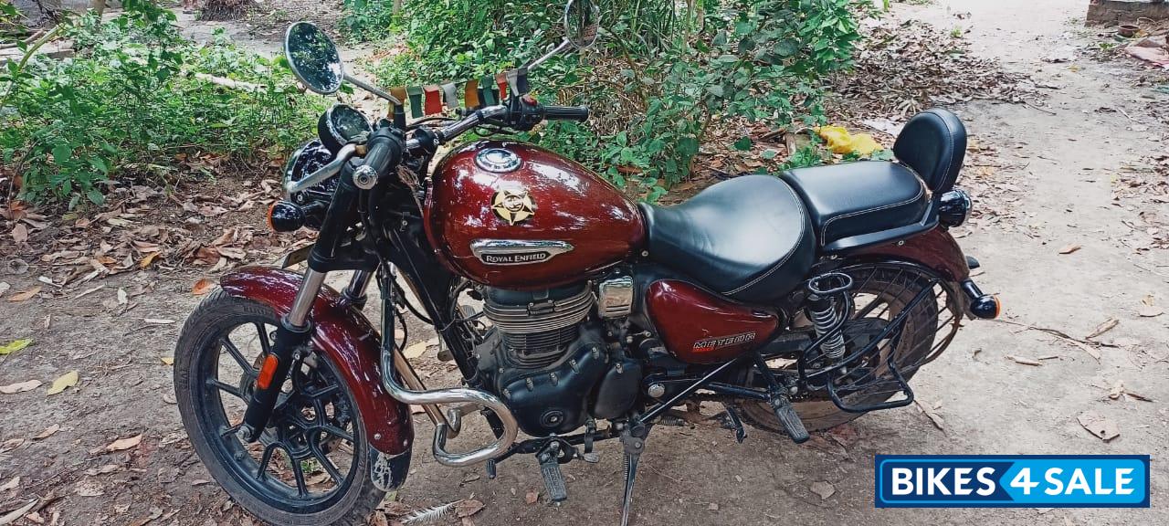 Steller Red Royal Enfield Meteor 350 Stellar