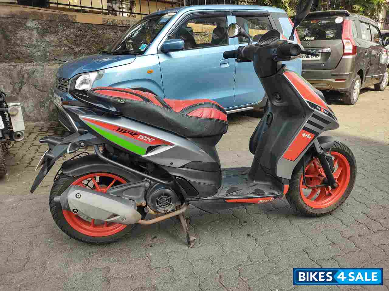 Silver Red Aprilia SR 150 Race Silver Red Aprilia SR 150 Race