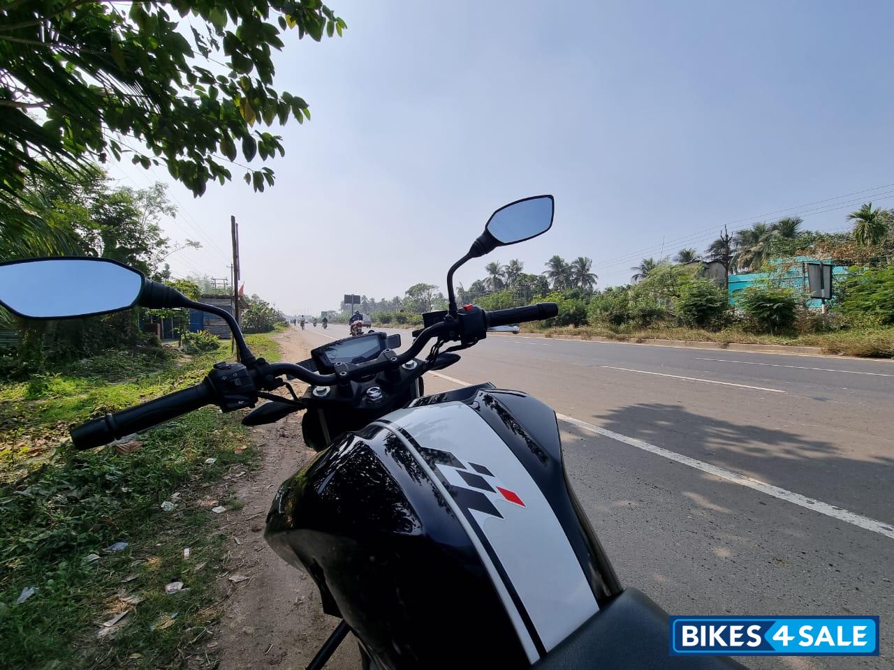 Balck TVS Apache RTR 160 4V BS6