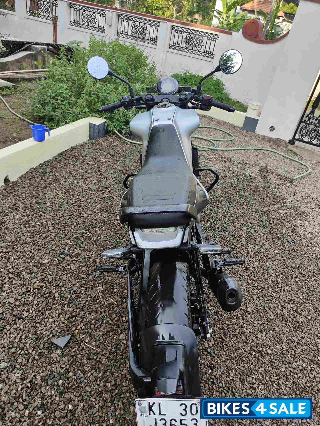 Silver Husqvarna Vitpilen 250