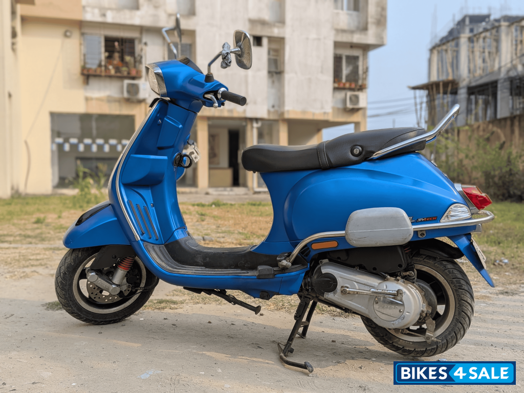 Matte Blue Vespa SXL 125 BS6