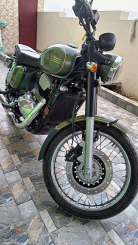 Green Jawa forty two BS6