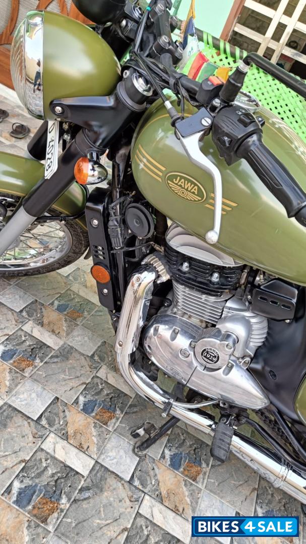 Green Jawa forty two BS6