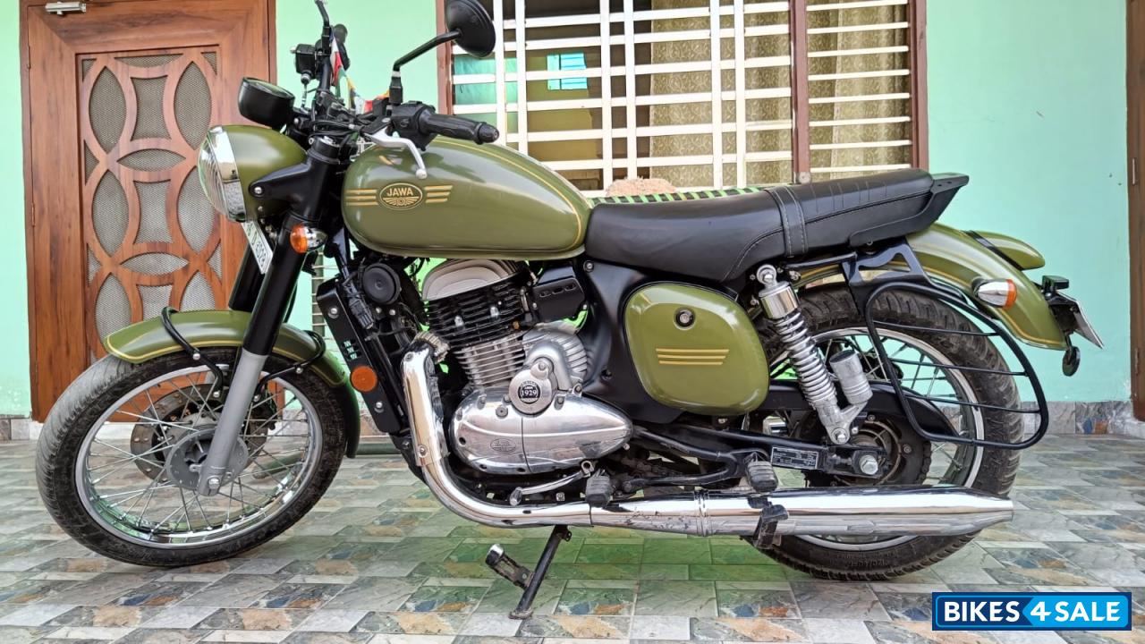 Green Jawa forty two BS6