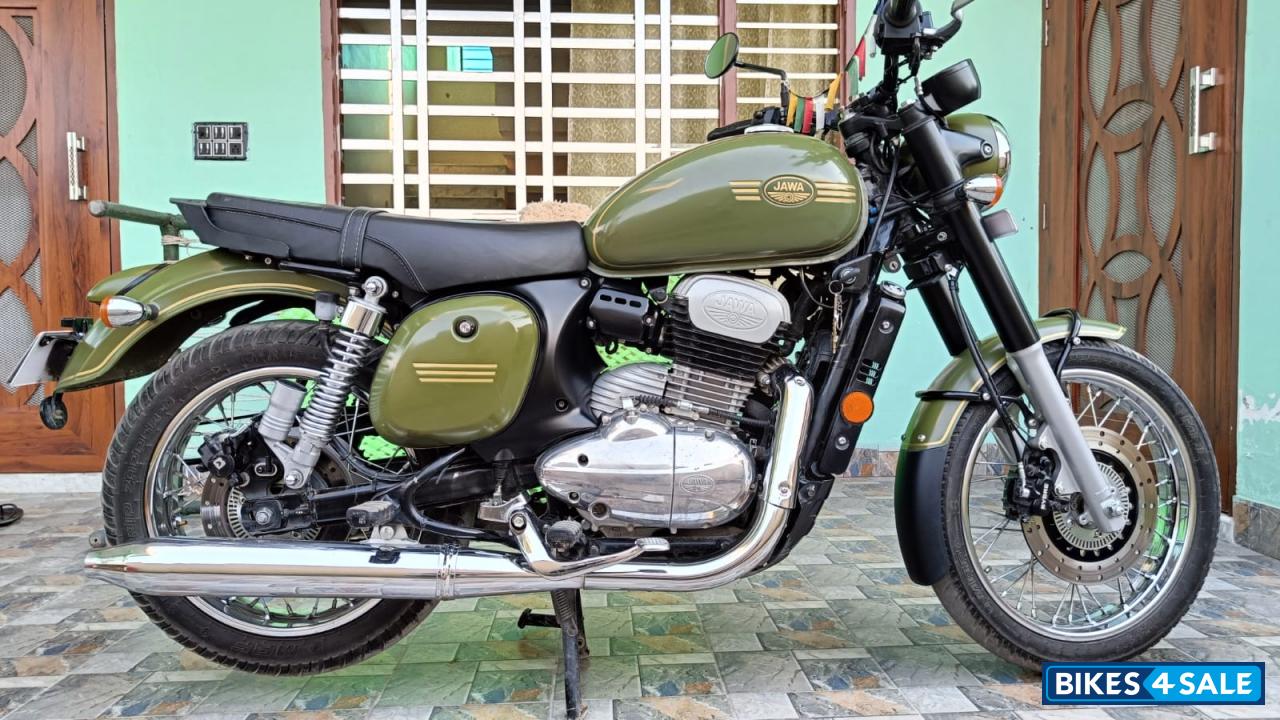 Green Jawa forty two BS6