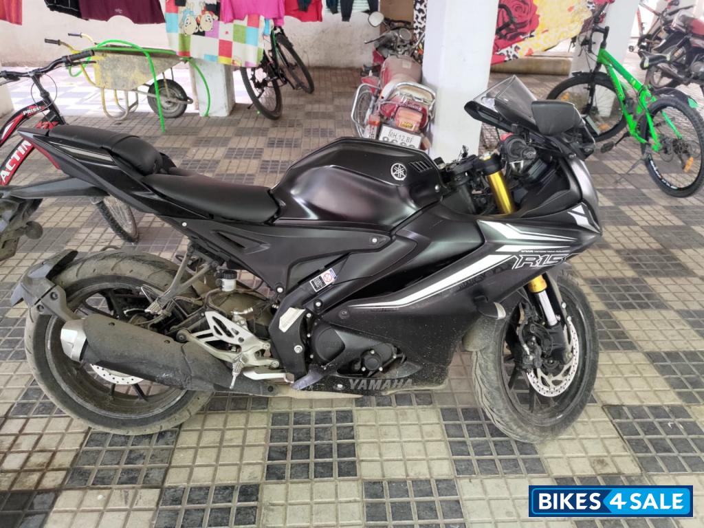 Dark Knight Yamaha R15 V4