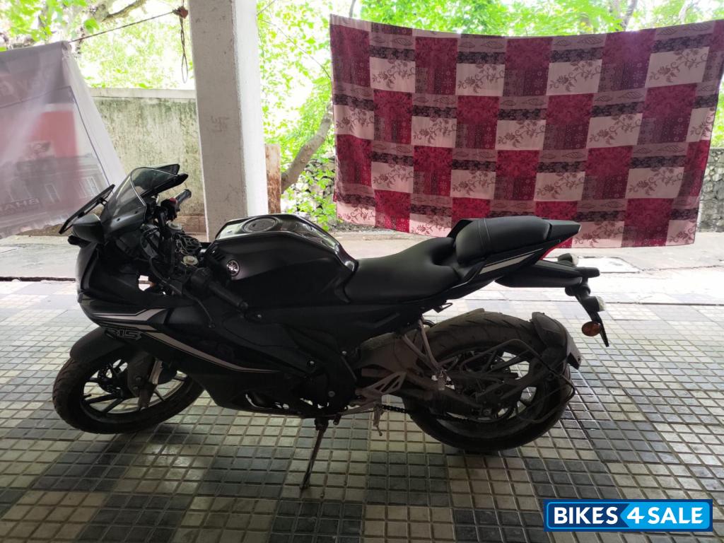 Dark Knight Yamaha R15 V4