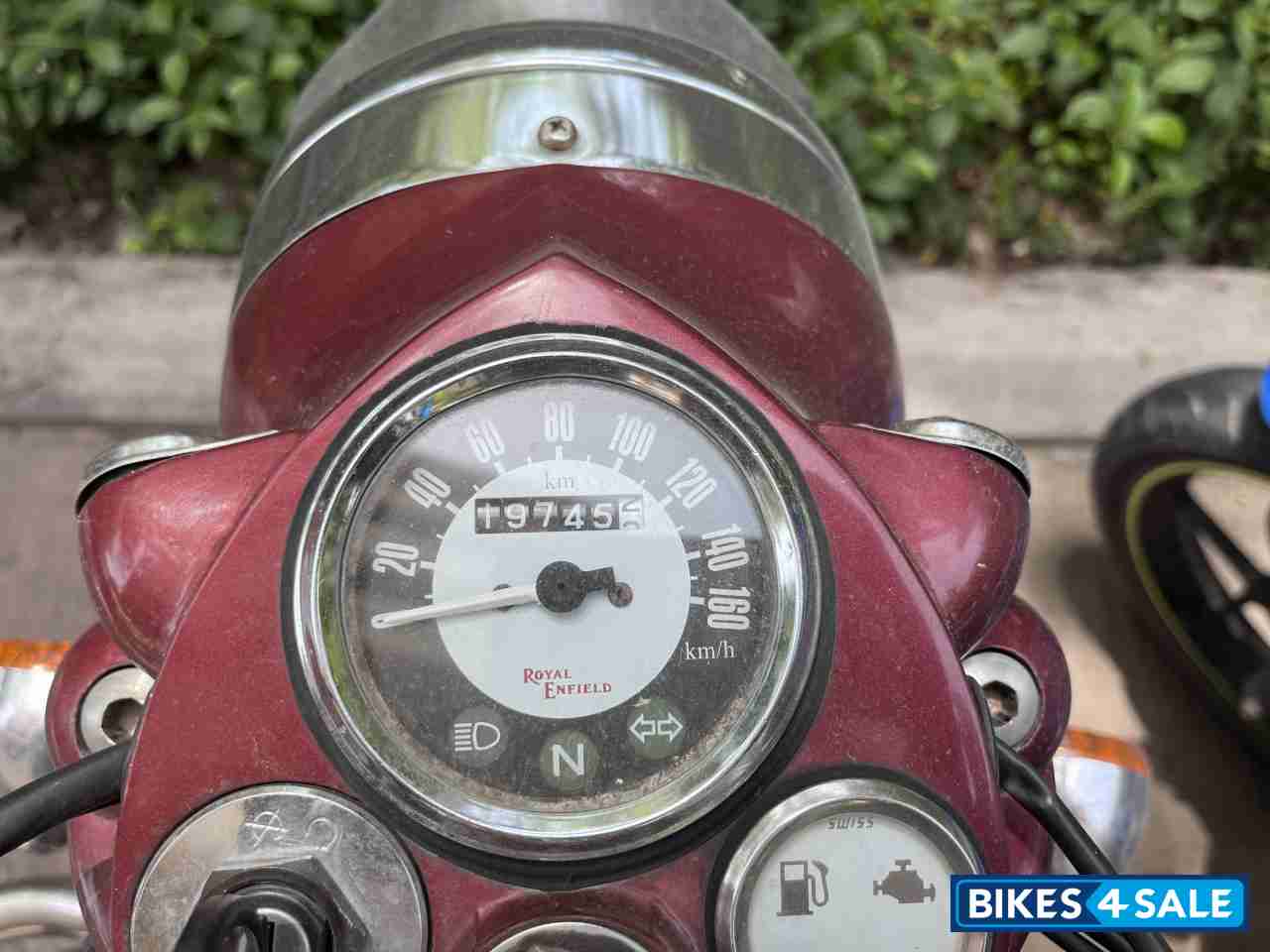 Maroon Royal Enfield Classic 500 Maroon Royal Enfield Classic 500