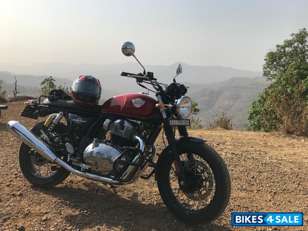 Red Royal Enfield  Interceptor650