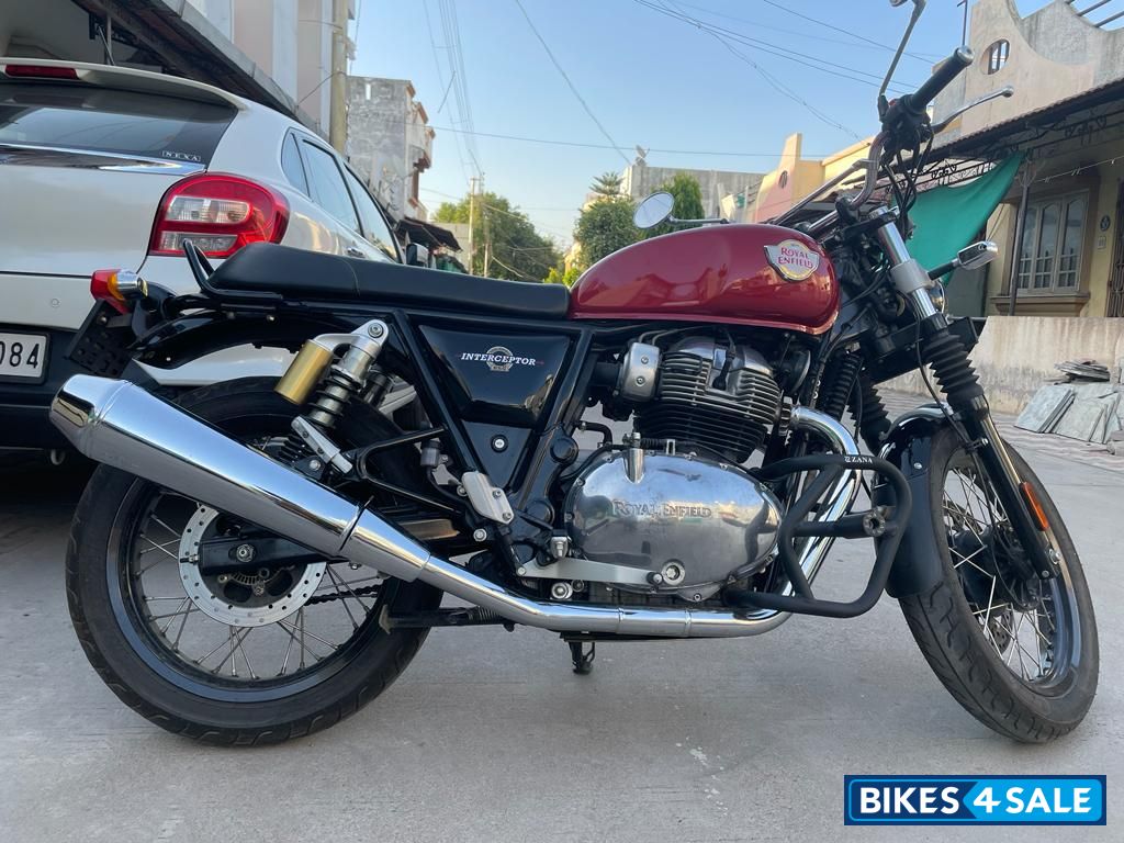 Red Royal Enfield  Interceptor650