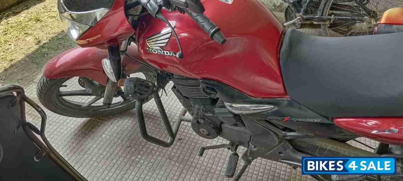 Red Honda Unicorn Red Honda Unicorn