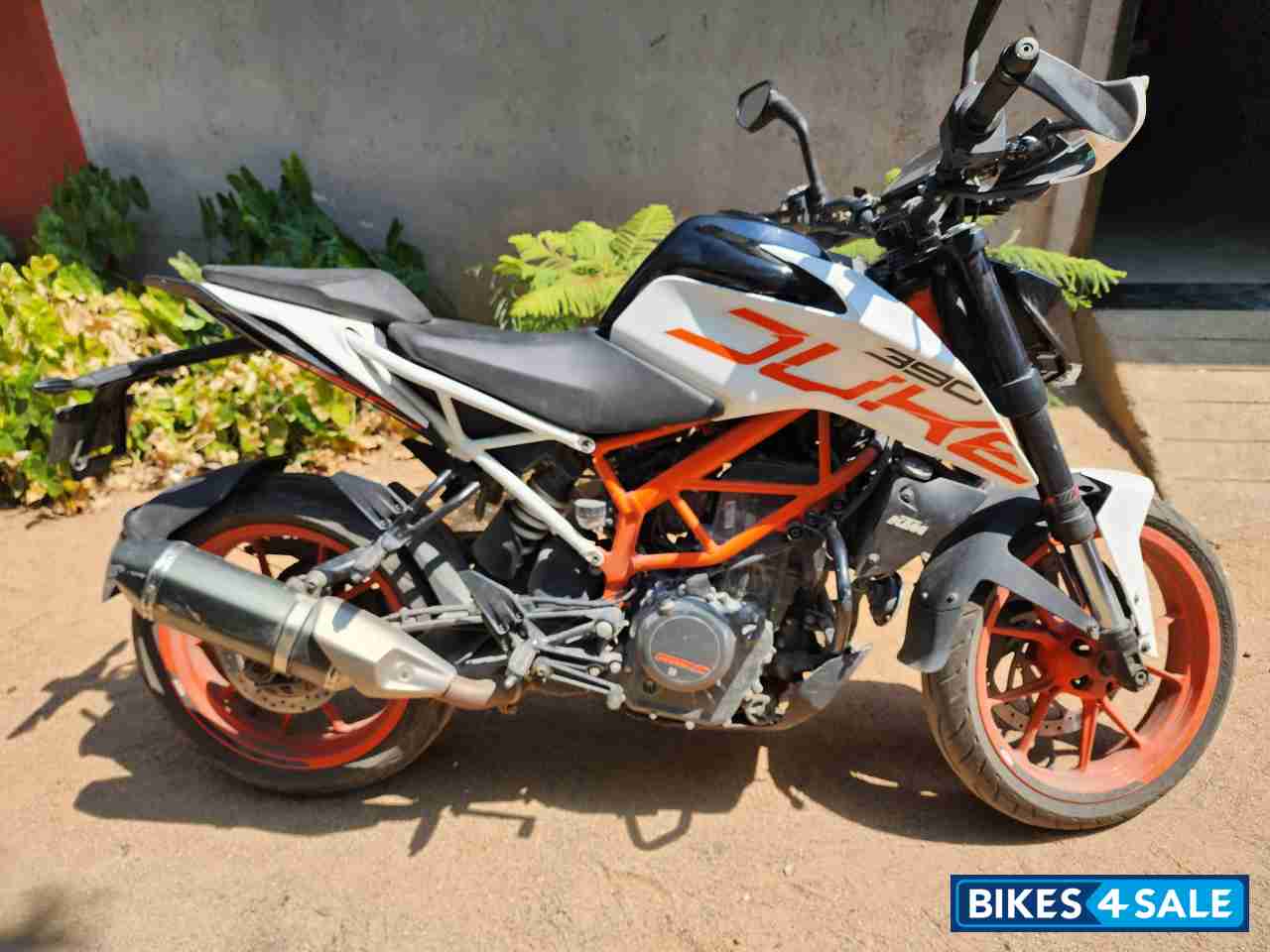 White KTM Duke 390