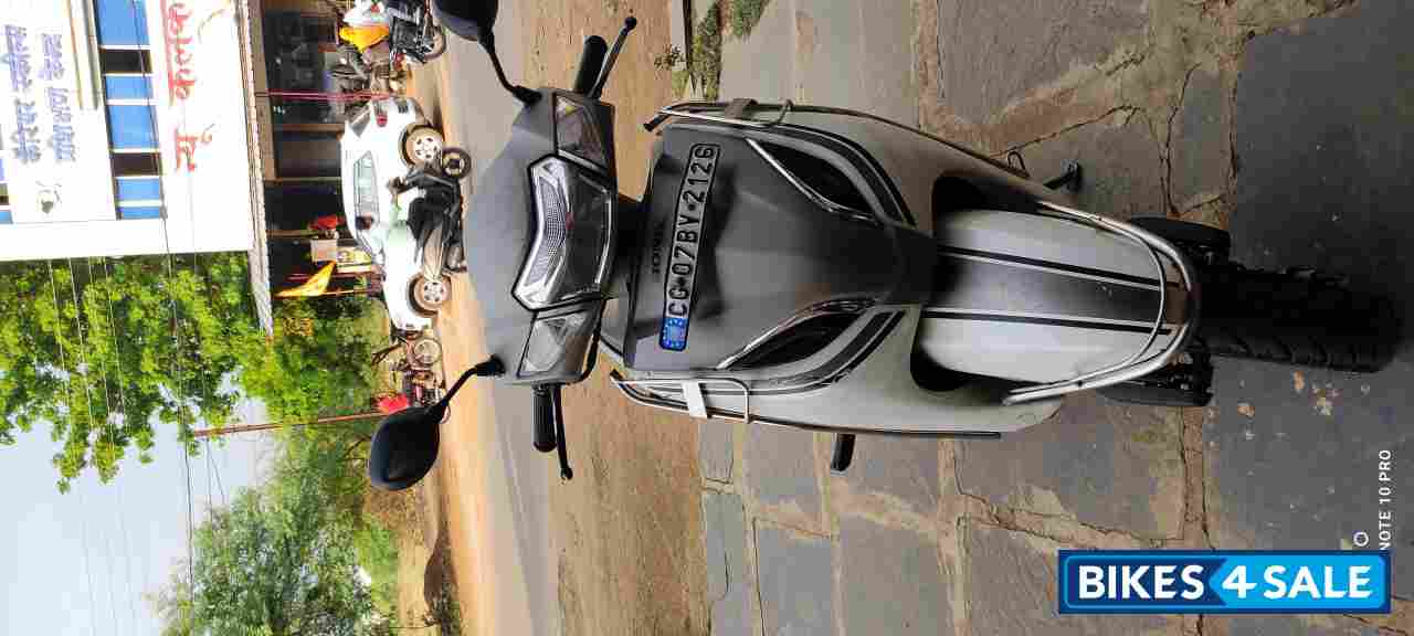 Pearl Precious White Honda Activa 5G Limited Edition