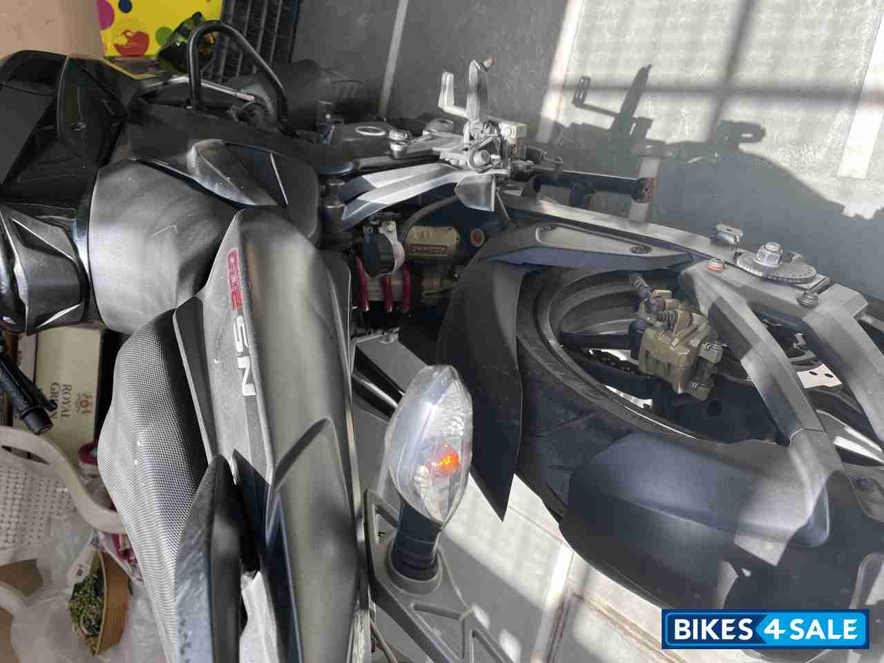 Black Bajaj Pulsar NS200