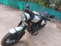 Jawa 42 Dual Channel ABS Sirius White