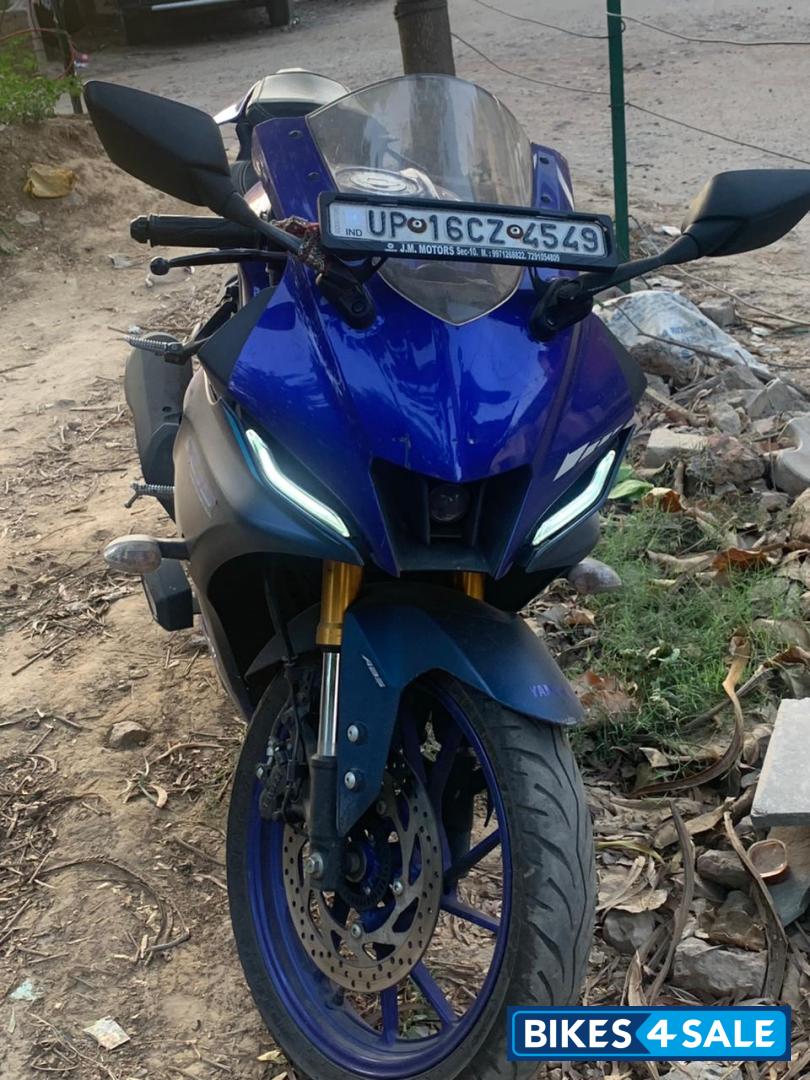 Blue Yamaha R15 V4