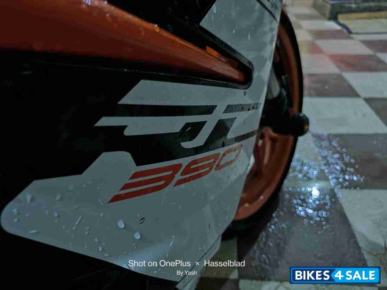 Ebony Black KTM RC 390