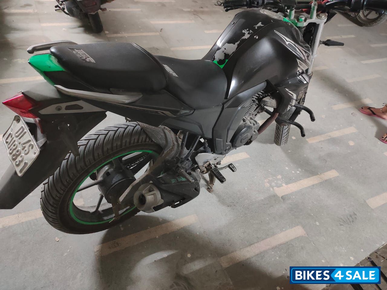 Black Yamaha FZ FI V2