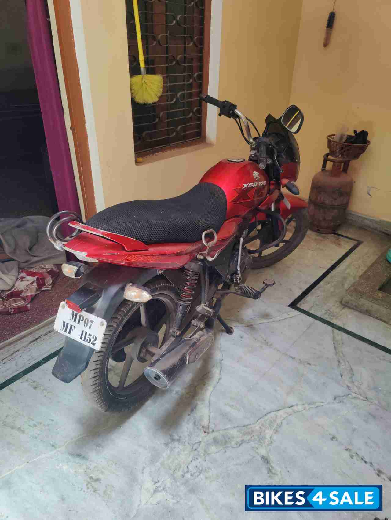 Bajaj XCD 125 DTS-Si Bajaj XCD 125 DTS-Si