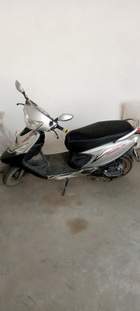 TVS Scooty Zest