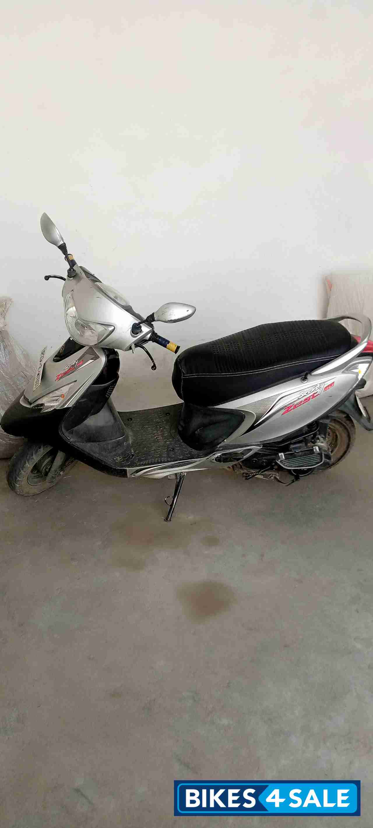 TVS Scooty Zest