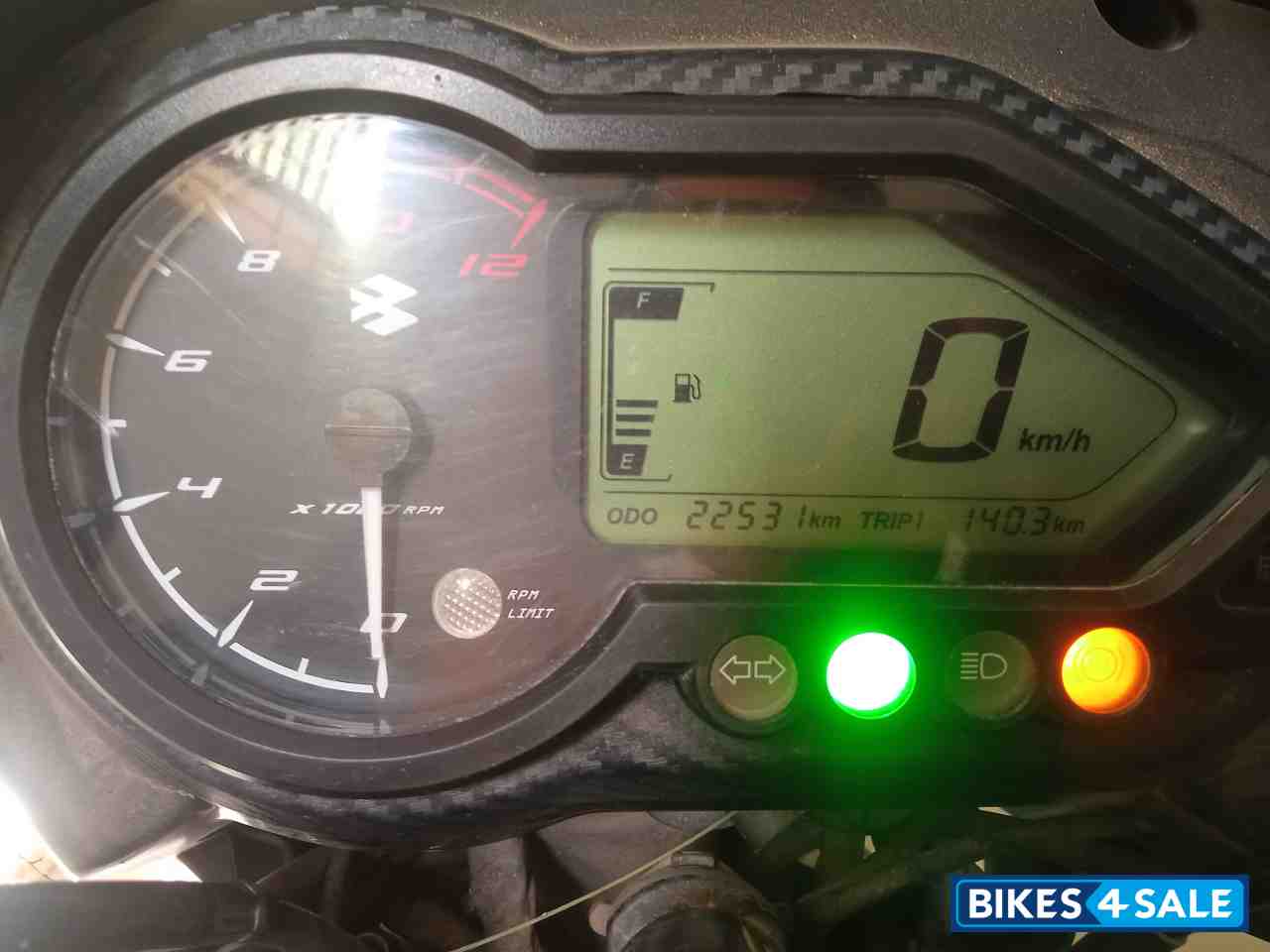 Neon Bajaj Pulsar 150 Neon