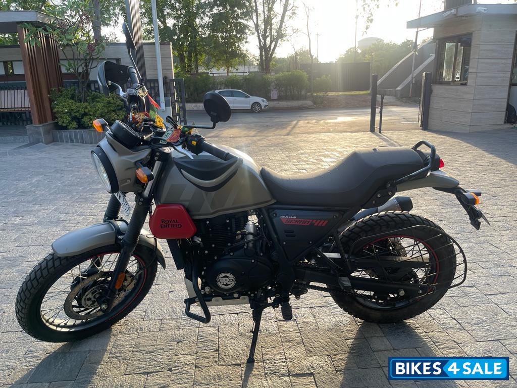 Graphite And Red Royal Enfield Scram 411 Graphite And Red Royal Enfield Scram 411