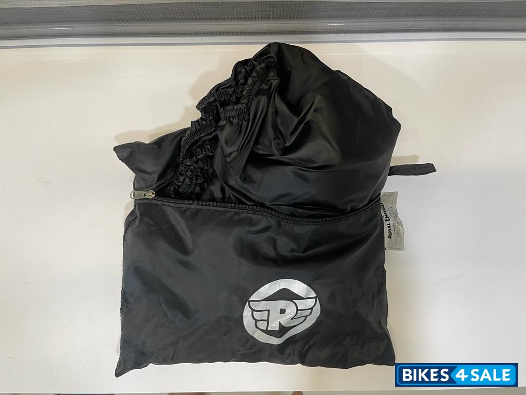 Graphite And Red Royal Enfield Scram 411 Graphite And Red Royal Enfield Scram 411