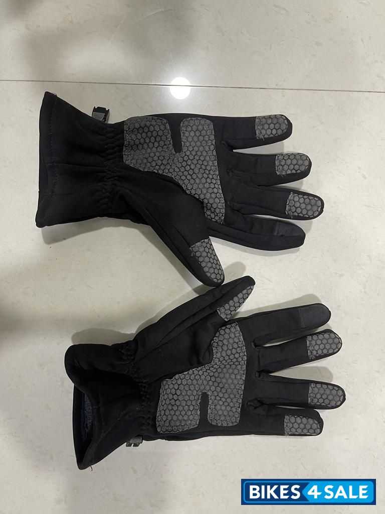 Graphite And Red Royal Enfield Scram 411 Graphite And Red Royal Enfield Scram 411