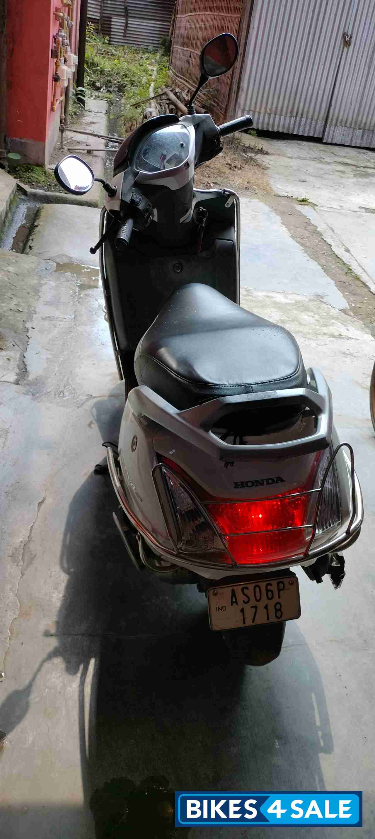 White Honda Activa 125